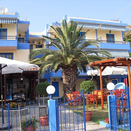 Kangaroo Hotel Mola Kalyva Exterior photo